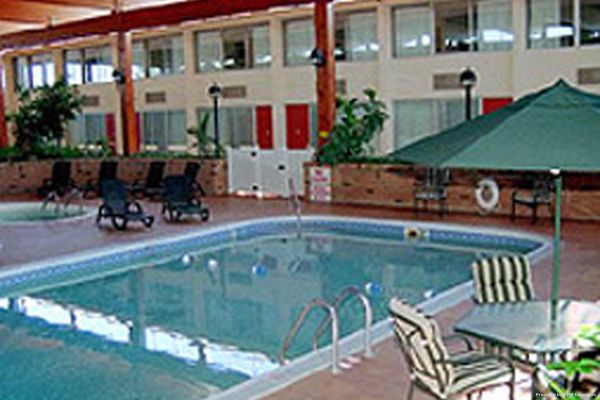 ALPINE LODGE MAGNUSON HOTEL (Gaylord)
